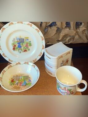 🐇“BUNNYKINS” By ROYAL DOULTON CHILD’S GIFT SET
